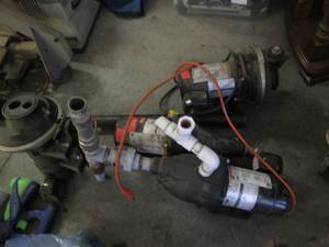 lot 41 image: Lot of 4 pumps by Craftsman, Simer...