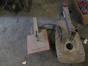 lot 46 image: Craftsman 16 scroll saw and a vint...