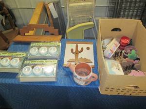 lot 76 image: 3 new under cabinet light kits and ...