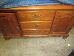 lot 80 image: Dresser, top measures 53 x 20...