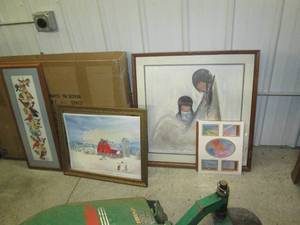 lot 89 image: Wall art and frames...