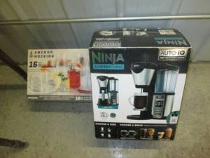 lot 90 image: Ninja food processor and Anchor Hoc...
