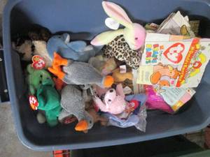 lot 148 image: Covered tote filled with Beanie Bab...