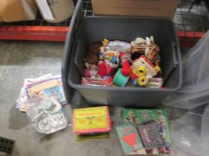 lot 151 image: Lot of toys, some vintage and a too...