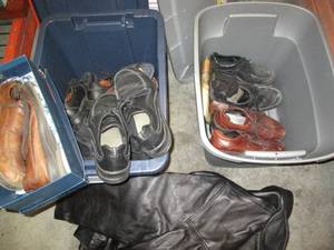 lot 159 image: 2 Covered totes of Mens shoes and ...