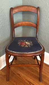 lot 23 image: Beautiful Needlepoint Accented Vintage Wooden Chair