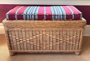 lot 7 image: Durban Collection Handmade Wicker Storage Bench with Cushion