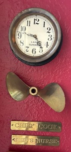 lot 32 image: Vintage Lake Superior Nautical Clock, Propeller and Nameplates