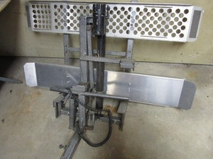 Wheelchair / Scooter Platform - Receiver Hitch Mount
