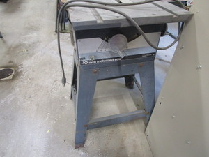lot 22 image: M.Wards 10 Table Saw