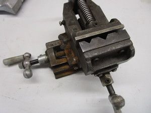 lot 29 image: Buffalo Cross Slide Vise