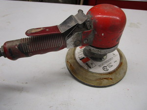 lot 39 image: Dual Action Sander