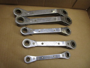 lot 55 image: Metric Offset Ratchet Box Wrenches