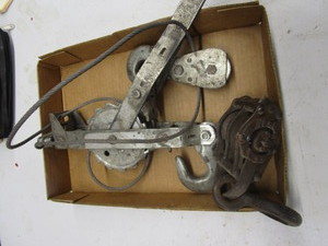 lot 75 image: Comalong, Pulley