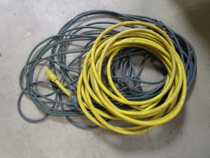 lot 81 image: Power Cords