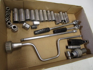 lot 88 image: Sockets 38, Ratchet, Spinner