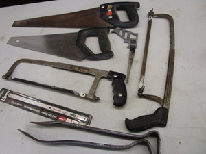 lot 93 image: Saws, Wonder Bars