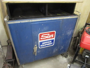 lot 99 image: Roller Metal Cabinet