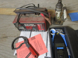 lot 133 image: Battery Charger, Bottle Jacks, Tachometer