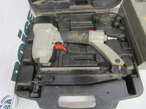 lot 157 image: Porter Cable Finish Nailer
