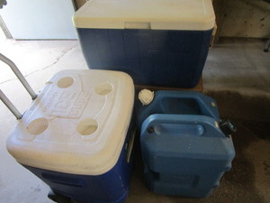 lot 184 image: Coolers -Igloo, Coleman, Water Jugs