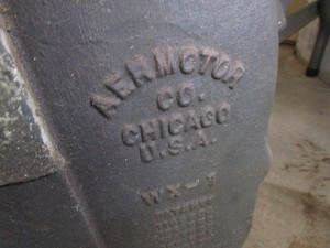 lot 190 image: Antique Aerometer Pump Jack