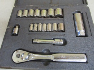 lot 191 image: Craftsman 38 metric Socket Set