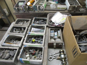 lot 207 image: Auto Parts