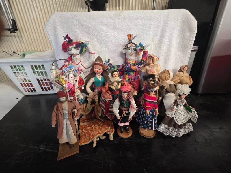 lot 1 image: Handmade Dolls from Around the World