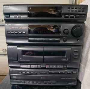 lot 54 image: Sony Stereo system (Radio, tape & CD player)