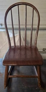 lot 73 image: Childs rocking chair