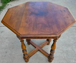 lot 78 image: AntiqueMCM octagonal table