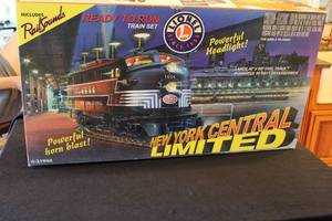lot 1 image: Lionel New York Central Limited Set - Includes Rail Sounds