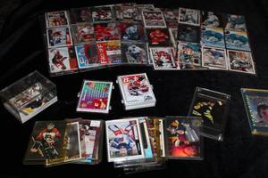 lot 27 image: Hockey Card Collection, lots of Goalies