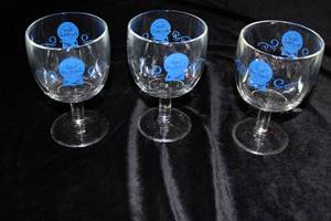 lot 29 image: 3 Pabst Blue Ribbon Beer Glasses