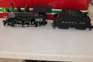 lot 31 image: LGB 23191 Santa Fe Engine and Tender in Box