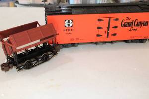 lot 35 image: 2 G Scale Cars Bachman Big Hauler Ore Car in Box & Santa Fe SFRD Rail Grand Canyon Line Box Car