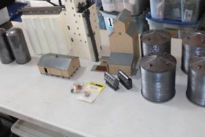 lot 55 image: Bin of HO Farm Buildings Silo, Grain Storage and more