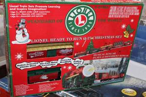 lot 116 image: Lionel Christmas Train Set