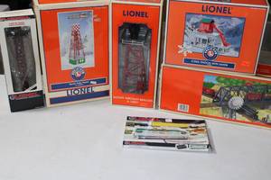 lot 133 image: Large Lot Lionel Accessories North Pole Pylon Rotary Aircraft Beacon Icing Station With Santa 318 Truss Bridge w