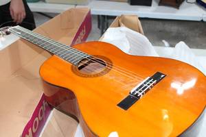 lot 165 image: Yamaha CG 100A Guitar
