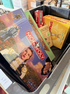 lot 164 image: Collection of Board Games Wizard of  Oz Monopoly (new) Camelot Dominos More