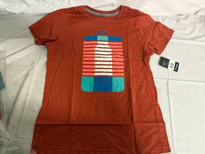 lot 42 image: 5 Womens Hydro Flask T-Shirts - Medium