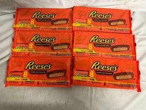 lot 170 image: 6 Packs of Reeses Peanut Butter Cups