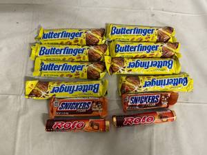 lot 194 image: 12 Bars of Variety Candy