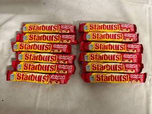 lot 206 image: 12 Starbursts Candy