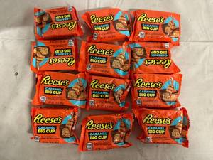 lot 208 image: 12 Reeses Candy Bars