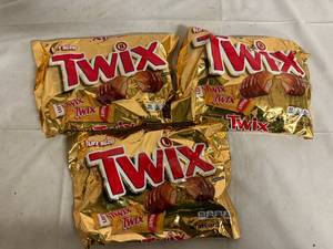 lot 218 image: 3 Bags of Twix Candy