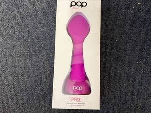 lot 88 image: Pop Sonic Spade Facial Cleasner and Massager