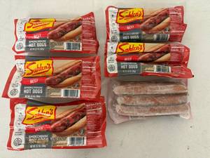 lot 33 image: L. 6x 13.7oz Sahlens Beef Smokehouse Hot Dogs